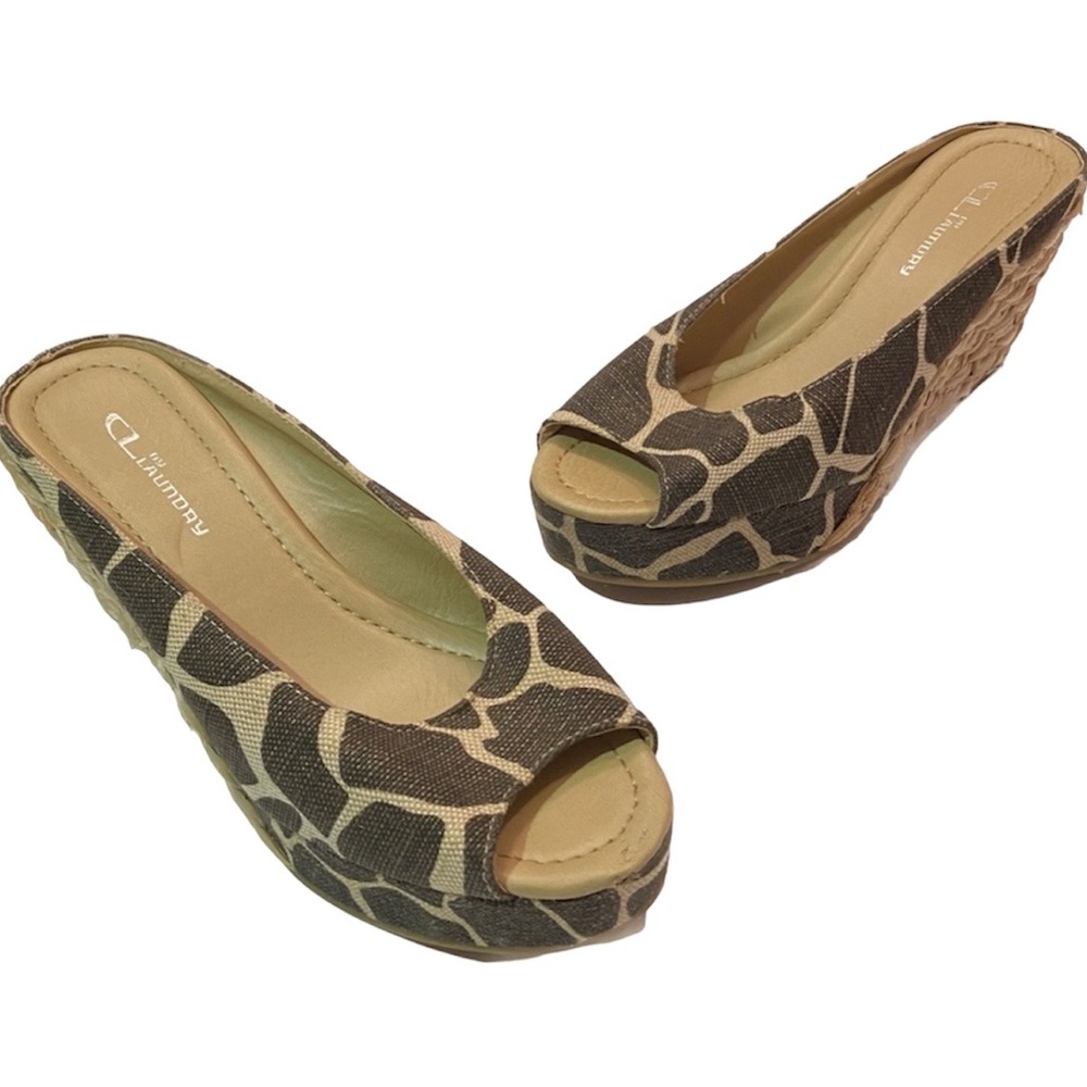 CL By Laundry shoes open toes slides - Size 8.5